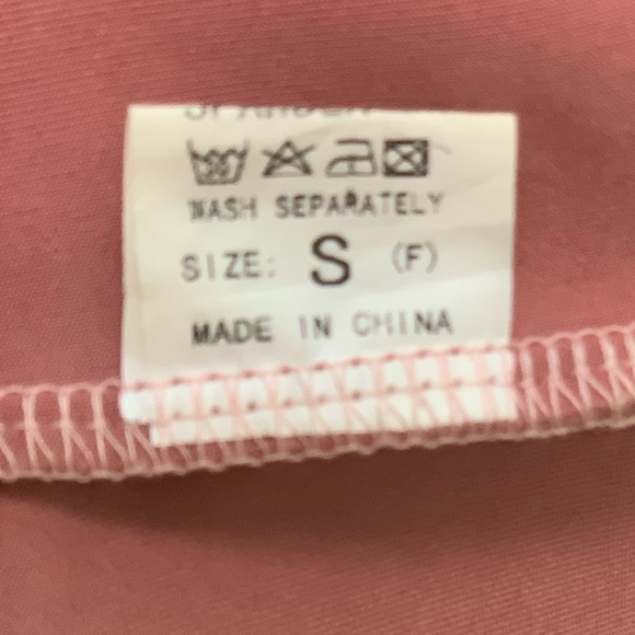 Faux suede pink skirt - Picture 2 of 2